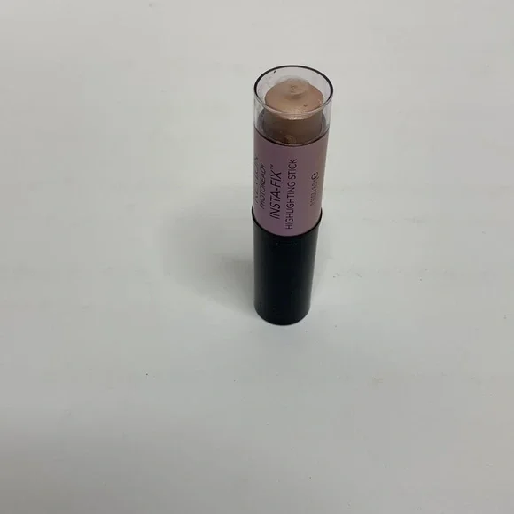 Revlon | Photoready Insta-Fix Highlighting Stick Color 210 Gold Light On The Go - Picture 5 of 7